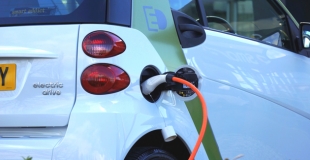 Quelle assurance auto pour une voiture hybride ou 100% électrique ?