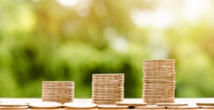 Avec un apport de 50 000 euros, combien je peux emprunter ?