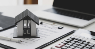 Comment acheter une maison avec des crédits en cours ?