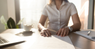 Rachat de crédit sans changer de banque ou avec un nouvel établissement ?