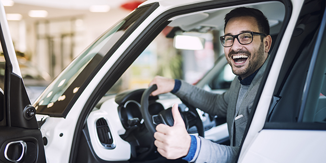 Changer de voiture avec un crédit en cours : faut-il opter pour le rachat de crédit ?