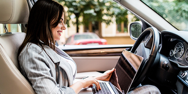 Assurance auto avec déplacement professionnel : quelles règles ?