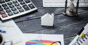 Pour emprunter 300 000 € : quel salaire faut-il ?