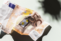 Billet de banque déchiré, taché, abîmé : que faire ?